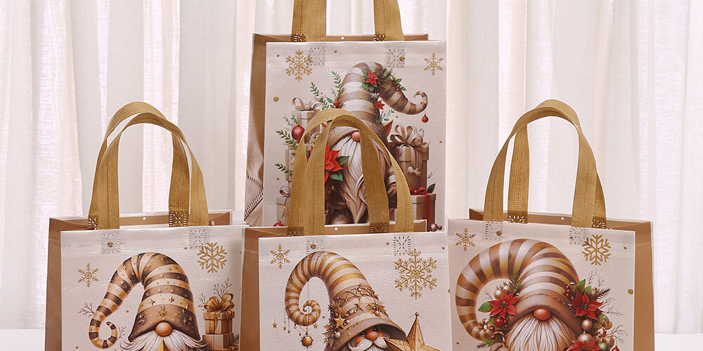 2025 Christmas Non Woven Bags with Handles for Party Gift Candy and Holiday Packaging (1) 2025 Christmas Non Woven Bags