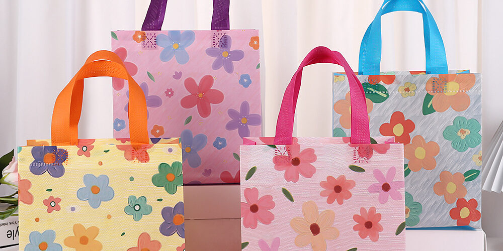 Floral Print Non Woven Bags with Handles for Clothing Gift Packaging and Shopping (7) Floral Print Non Woven Bags with Handles